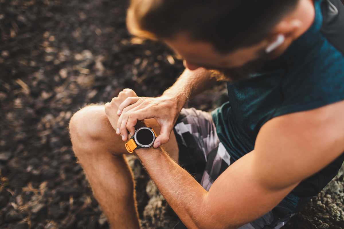 7 Must-Have High-Tech Wearables for Competitive Runners